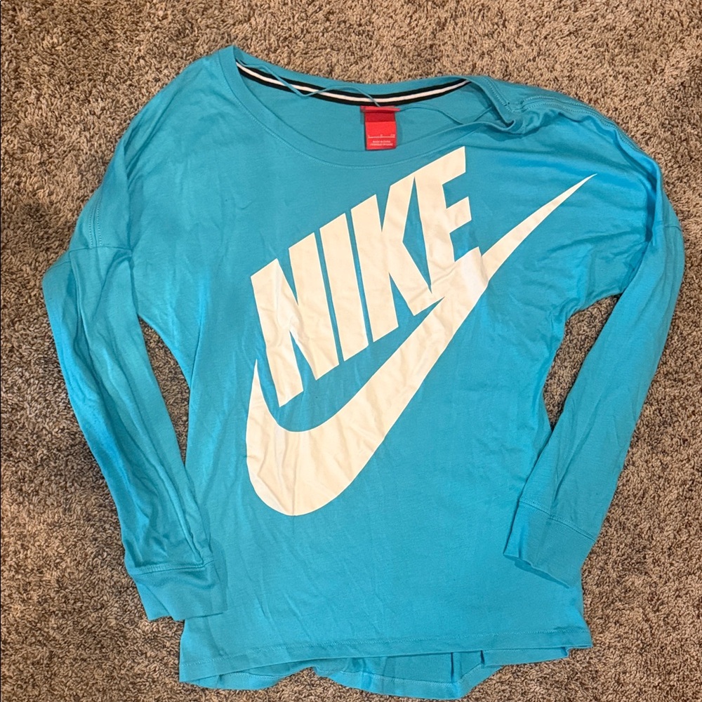 Nike Woman’s Teal Long Sleeve Tee
